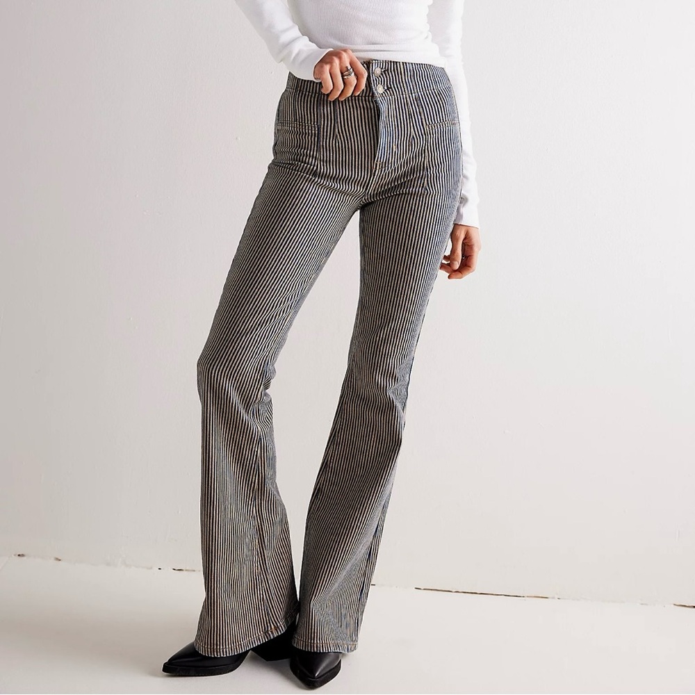 We The Free Jayde Railroad Stripe Flare Jeans Women’s NWOT Size 29 Free People